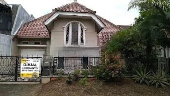 Rumah Modern Minimalis Villa Golf Araya Malang
