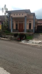 Rumah dekat. Wisata bns kota batu(Madewo apples)