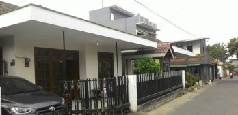 Rumah dekat Wonderland.mall kota batu(Madewo apples)