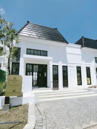 WISTERIA, Spring Dale Luxe