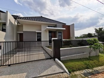 rumah bagus selangkah dari exit tol sawojajar,
