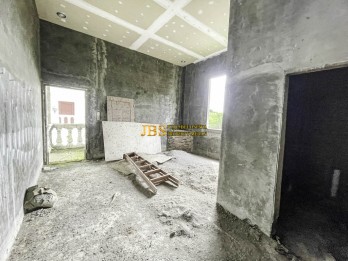 Dijual Villa Komplek Royal Sumatera Cluster Royal Golf Mansion Kondisi Koso