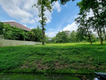 Tanah Kavling lokasi exclusive di Araya golf