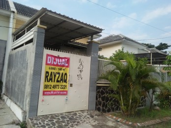 DIJUAL RUMAH DI POROS PERUMAHAN KRATON HARMONI PASURUAN, JATIM