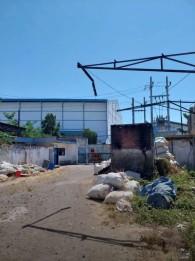 Gudang Kyai Tambak Deres Area Kedung Cowek Sby Timur