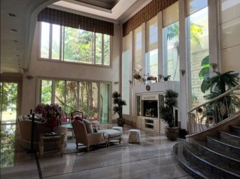 Rumah Mewah Pusat Kota Lokasi Strategis Raya Tegalsari Surabaya