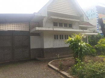 Rumah peninggalan belanda murah di pusat kota