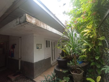 Rumah peninggalan belanda murah di pusat kota malang