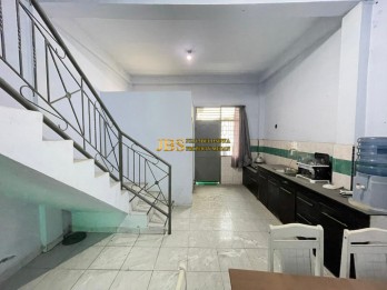 Dijual Ruko Hook Siap Huni Jalan Madio Santoso
