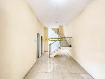 Dijual Rumah Komplek Avonlea Jalan Sei Kapuas