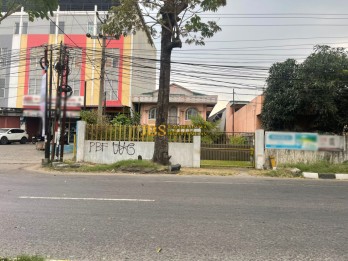 Dijual Tanah dan Bangunan Jalan Krakatau Ujung