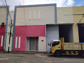Gudang Dijual Raya Karanglo Depo Bangunan Malang