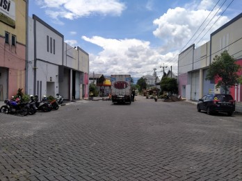 Gudang Dijual Raya Karanglo Depo Bangunan Malang