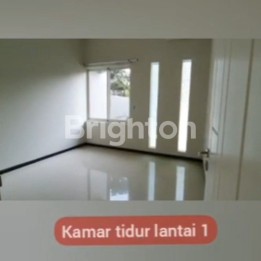 RUMAH 2 LANTAI SIAP HUNI DI CLUSTER EXCLUSIVE ARAYA MALANG