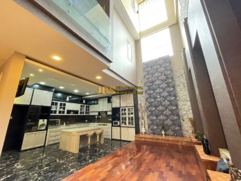 Dijual Rumah Lux di Komplek Jati Residence Medan
