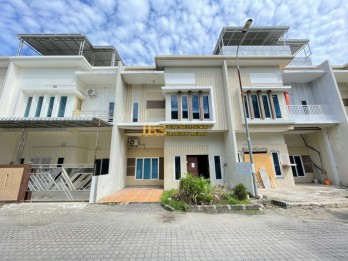 Dijual Villa Komplek Graha Metropolitan Cluster