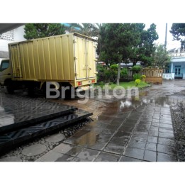 Dijual Rumah + Gudang Strategis Kepanjen Malang