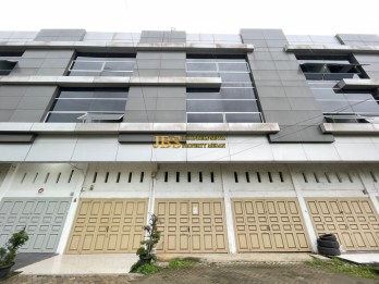 Jual Ruko 3 Tingkat di Komplek Graha