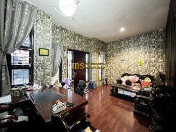 Dijual Villa Komplek Grand Legian Jalan Kapten