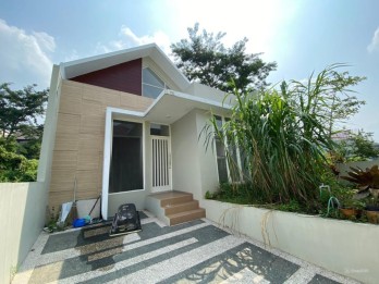 Disewakan Rumah Minimalis Modern Villa Puncak Tidar Malang