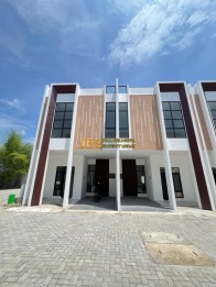JUAL MURAH!! Rumah Siap Huni di Komplek Green