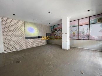 Jual Gedung Jalan MH Thamrin (Dekat Bank BRI Dan Bank Danamon)