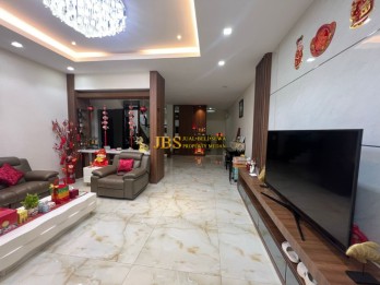 Jual Villa  Komplek Citraland Gama City Cluster Bahamas, Medan