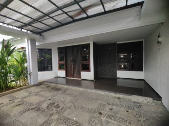 Rumah Bagus 4 kamar di Daerah Tidar Malang