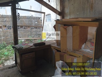 Rumah Dekat Taman di Tebet Timur
