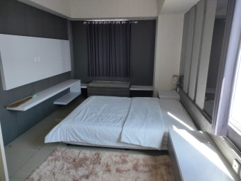 Unit Full Furnish Disewakan di Apartemen Tanglin Surabaya GMK02816