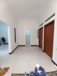 Rumah Cluster D’Royale Cihanjuang Jarang Ada Siap Huni SHM