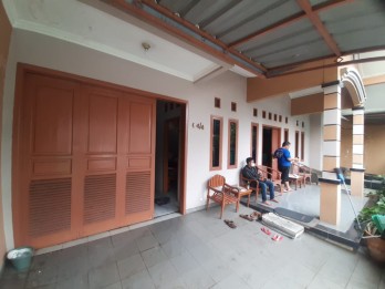 DIJUAL CEPAT RUMAH BERTINGKAT STRATEGIS SIAP HUNI SHM JATIWARINGIN