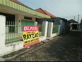 DIJUAL RUMAH LEBAR DI TAMANAN DAERAH WAHIDIN PASURUAN KOTA, JATIM