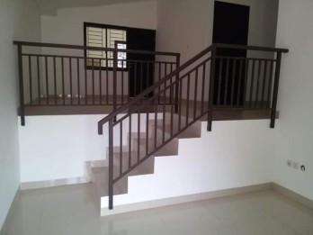 Dijual Royal View Ciwaruga Row Jalan Lebar Siap Huni
