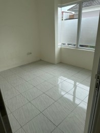 Dijual Rumah 2 Lantai di Springhill Sawojajar Malang