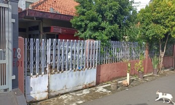 Dijual Tanah BONUS Rumah di Kebayoran Lama