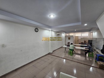 Jual Cepat!! Ruko 2,5 Tingkat di Jalan Lahat