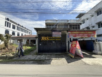 Jual Ruko 2,5 Tingkat di Jalan Pembangunan III 