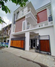 KOST STRATEGIS DI DINOYO, MALANG FREE FURNISH