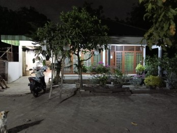 RUMAH SECOND DEKAT JALAN SOLO-JOGJA DI PRAMBANAN,