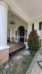 Rumah Bagus Full Furnish Di Graha Golf Araya Malang GMK02631