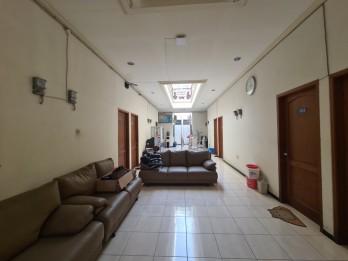 Rumah Kost Aktif Siwalankerto Padang Pasir Dekat Kampus Petra