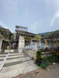 Villa Nyaman Murah Luas Kawasan Mudah di Akses di Kota Batu