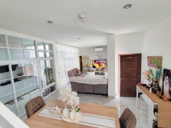 DIJUAL RUMAH CANTIK SEMI FURNISH DI MAGUWOHARJO, DEKAT UNRIYO