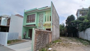 DIJUAL RUMAH MEWAH 2 LANTAI DEKAT AKADEMI TEKNIK PIRI, BANTUL YOGYAKARTA