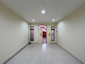 Di Jual : Rumah 2 Tingkat Jln Menjangan ( Daerah
