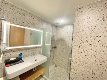 HOTEL BINTANG 4 TERKENAL DI MALIOBORO