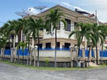 Jual Rumah 2 Lantai di Kertajaya Indah Tengah