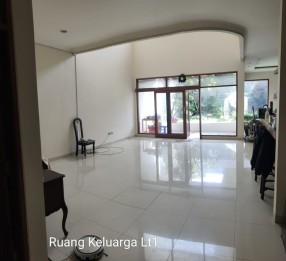 Jual Rumah Mewah di Komplek Taman Sakura Indah Bandung