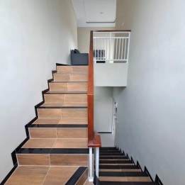 RUMAH 2 LANTAI, FULL FURNISHED, 4 KM KE KAMPUS UII DI NGAGLIK